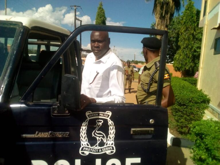 Police arrest Soroti officials over corruption