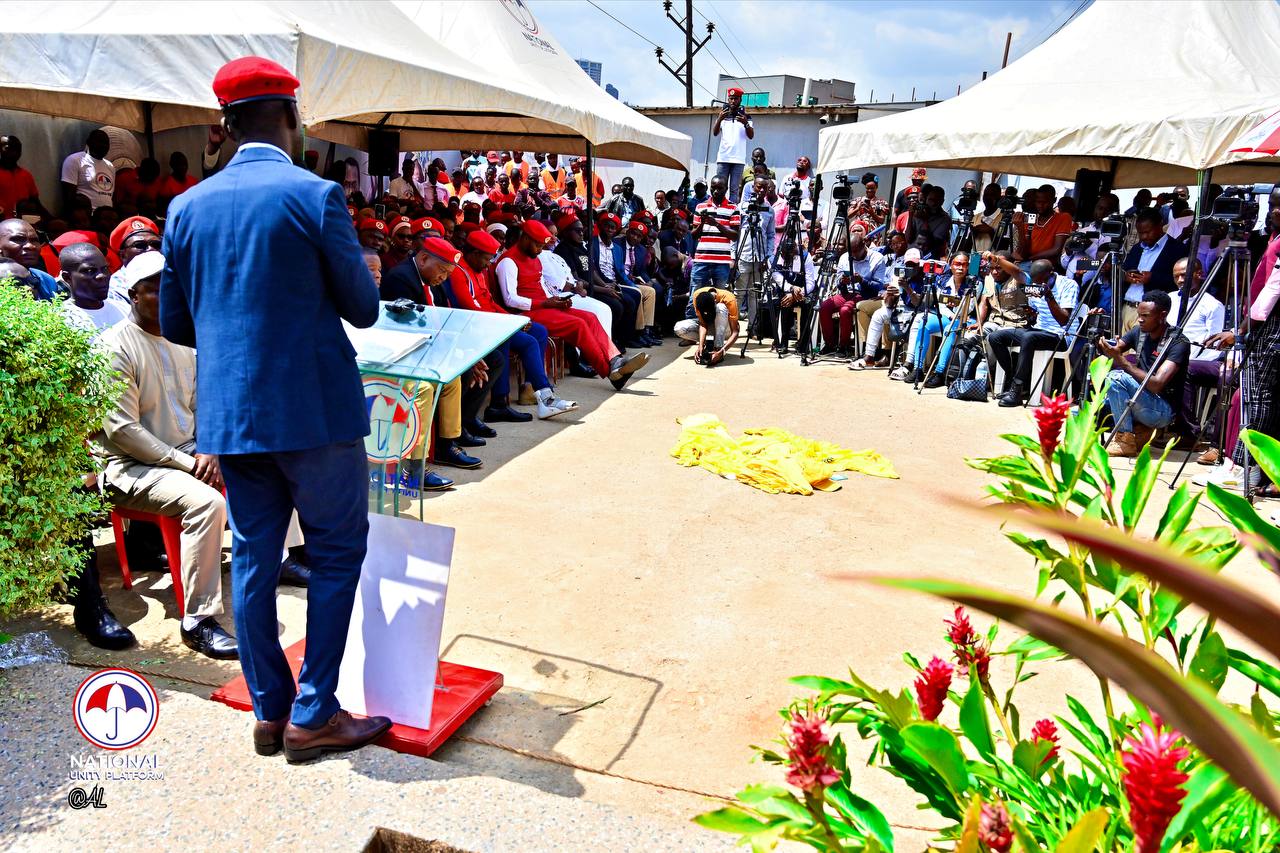 clinton mirrors posted a comment from Bobi wine